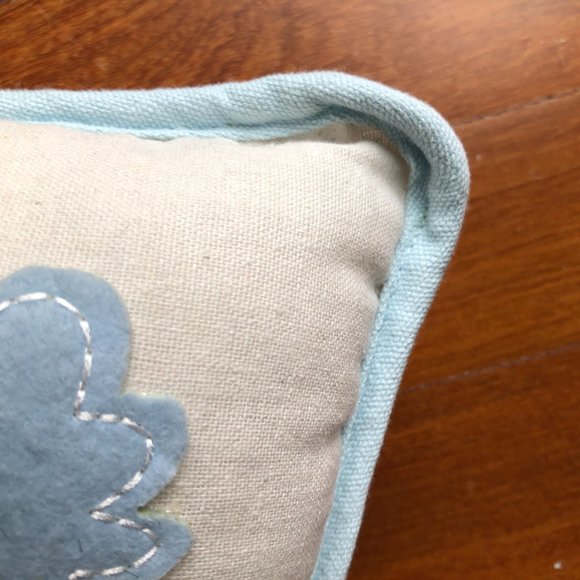 NEW Adorable Spring is Here Accent Chicken Pillows (2) - Picture 7 of 7